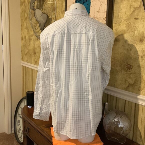 Joules NWT button down. - Picture 5 of 14